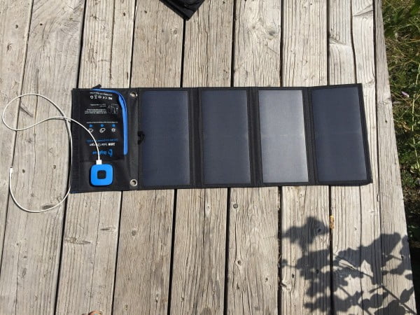 chargeur-batterie-solaire