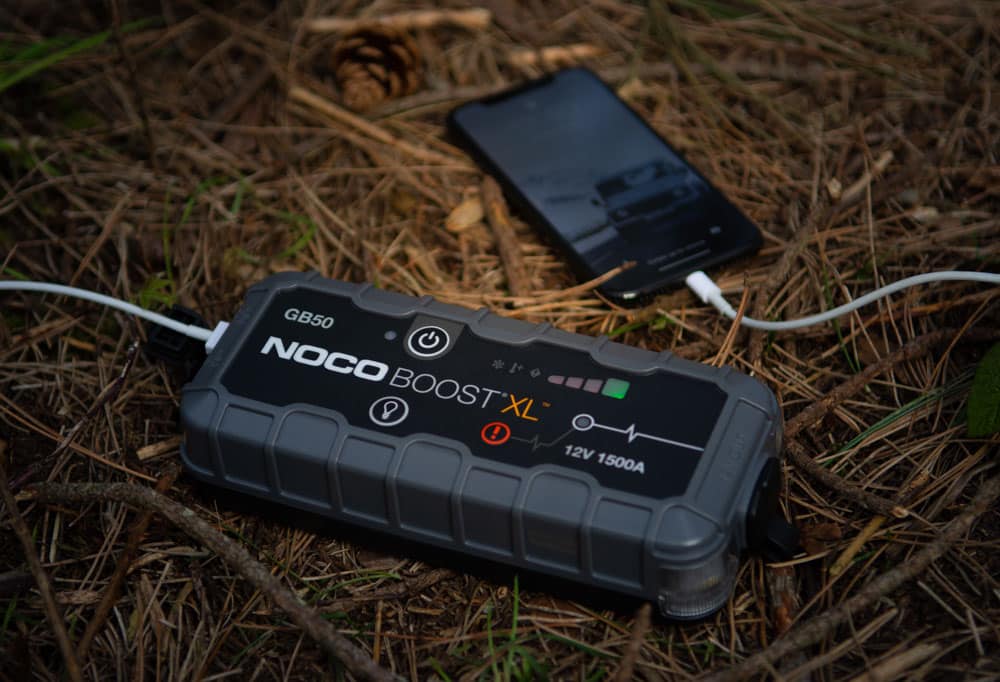 noco-gb-50-boosterbatterie-powerbank-smartphone